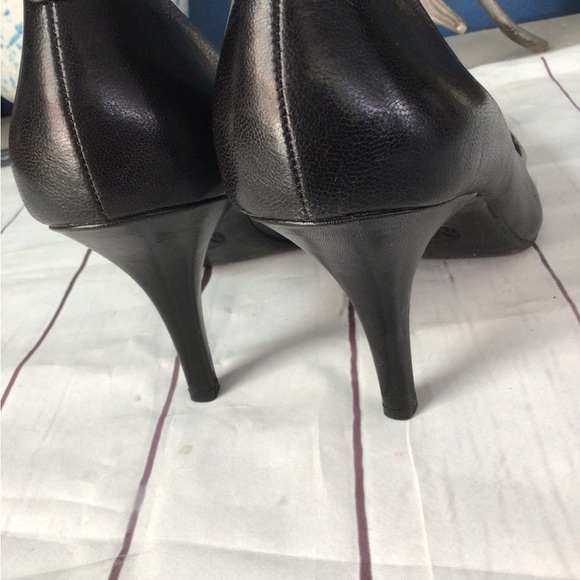 Black Michael Kors Heels - Picture 4 of 11